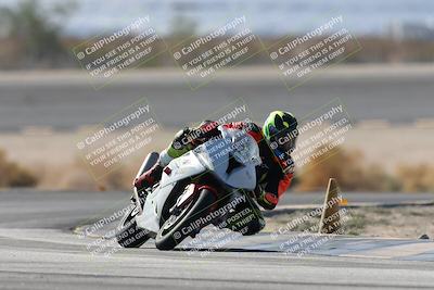 media/Nov-16-2025-Race Pace (Sun) [[8c5fa54630]]/Non Verified Riders (1st 20 Minutes)/1-Turn 14 (10am)/